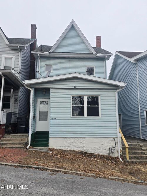 1904 12th Ave, Altoona, PA, 16601-2412 | Card Image