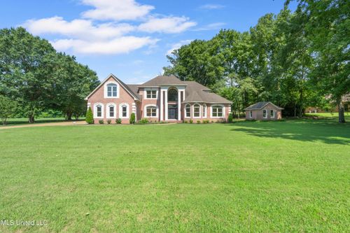 5035 Saint Andrews Cv, Olive Branch, MS, 38654-8235 | Card Image