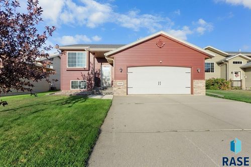 4809 S Klein Ave, Sioux Falls, SD, 57106-8433 | Card Image