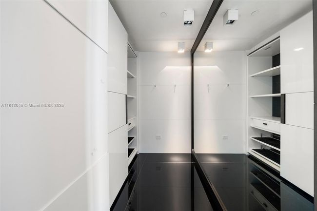 APT-3003 - 100 S Pointe Dr, Condo with 3 bedrooms, 4 bathrooms and null parking in Miami Beach FL | Image 29