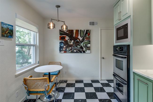 7243 Westbrook Ln, House other with 3 bedrooms, 2 bathrooms and null parking in Dallas TX | Image 6