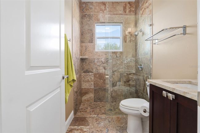 Nicely sized shower | Image 74