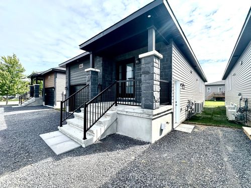 a-1230 Montblanc Cres, Embrun, ON, K0A1W0 | Card Image