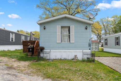 33-10845 Percy Ln, Mecosta, MI, 49332-9411 | Card Image