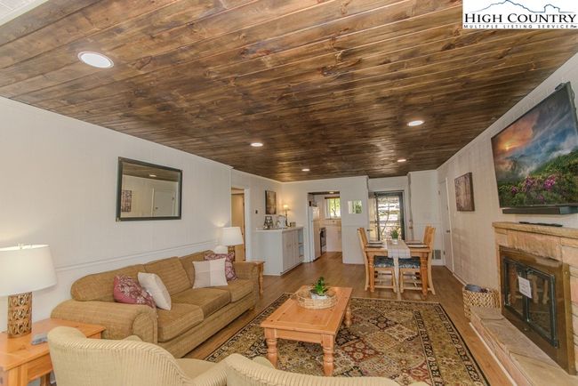APT-25 - 220 Northridge Rd, Condo with 3 bedrooms, 3 bathrooms and null parking in Beech Mountain NC | Image 7