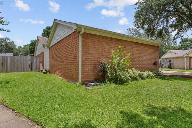 706 Geronimo Ct, House other with 4 bedrooms, 2 bathrooms and 2 parking in Katy TX | Image 4