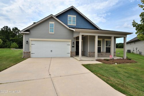 584 Golden Villas Dr, Rocky Mount, NC, 27804-5931 | Card Image