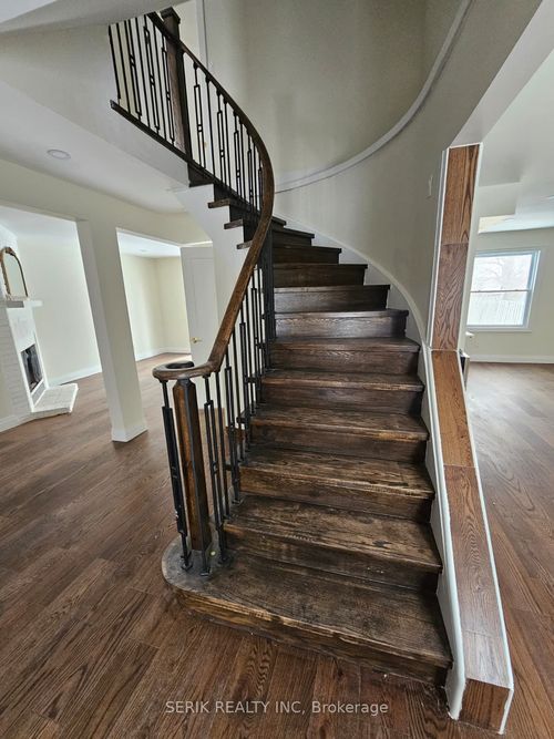 247 Hickling Trail, Barrie, ON, L4M5W9 | Card Image