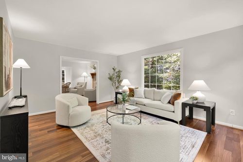 12141 Westwood Hills Dr, HERNDON, VA, 20171-1512 | Card Image
