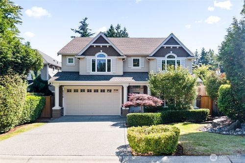 4776 245th Ln Se, Sammamish, WA, 98029-5418 | Card Image