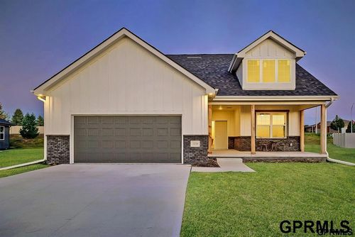 10209 S 180th Avenue Cir, Omaha, NE, 68136-6471 | Card Image