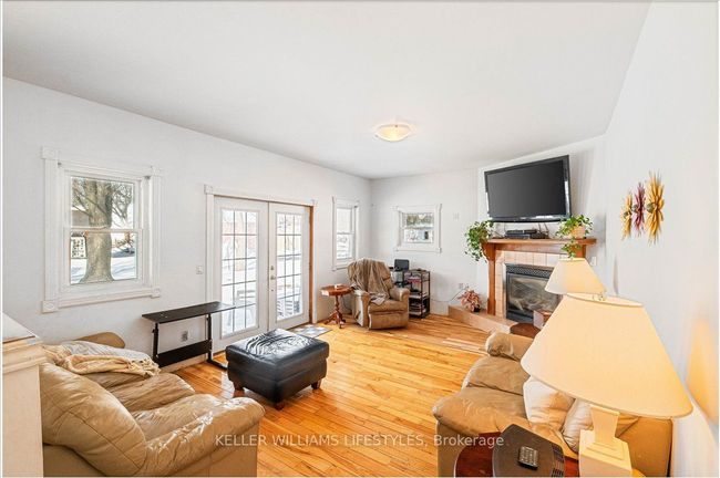 2752 Longwoods Rd, House other with 3 bedrooms, 3 bathrooms and 5 parking in Glencoe ON | Image 12