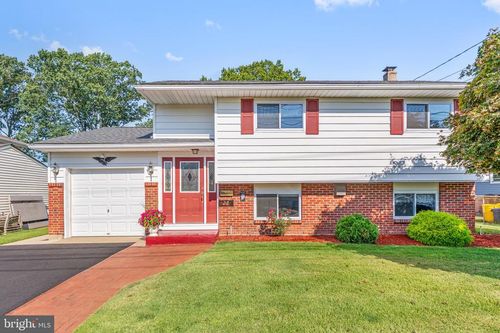 22 Ovington Dr, Hamilton, NJ, 08620-1510 | Card Image
