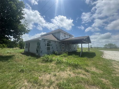 184 County Road 4027, Lott, TX, 76656-3941 | Card Image