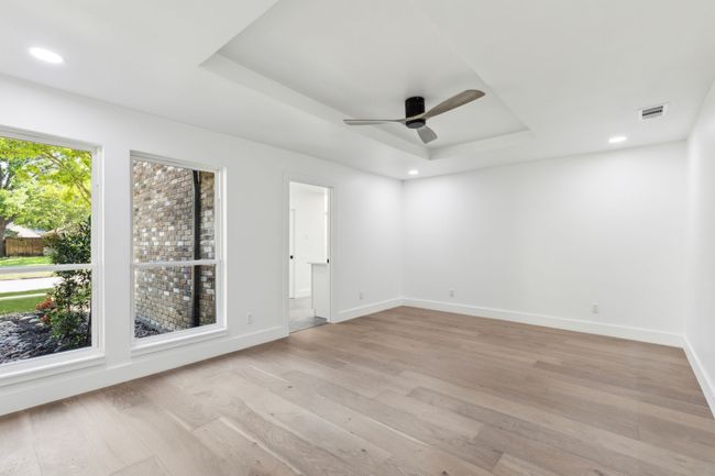 Large Primary suite. | Image 16