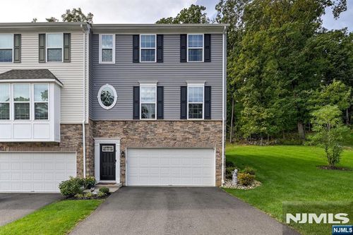 4 Woodland Way, Mount Arlington Boro, NJ, 07856 | Card Image