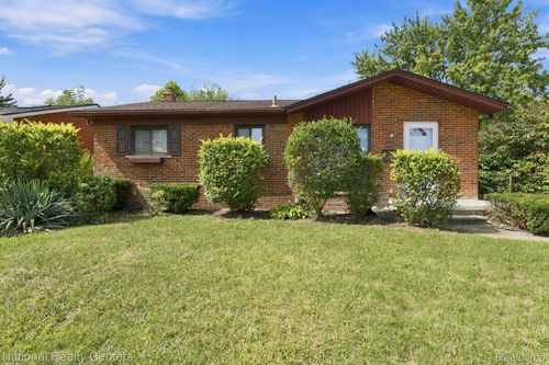 29435 Spoon Ave, Madison Heights, MI, 48071-4489 | Card Image