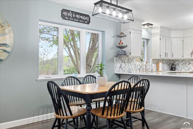 11096 43 Rd St, Home with 3 bedrooms, 3 bathrooms and null parking in Perry KS | Image 6