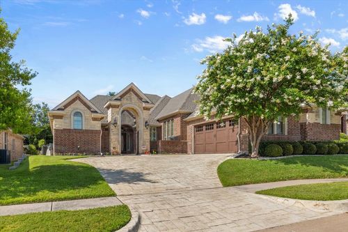 4932 Ridge Cir, Benbrook, TX, 76126-1670 | Card Image