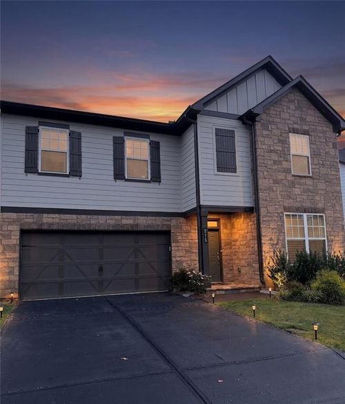 215 Foxhill Dr, Dawsonville, GA, 30534-5871 | Card Image