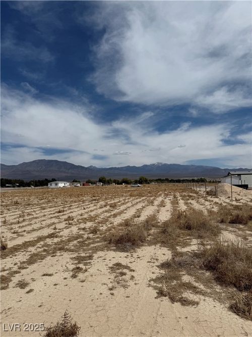 2420 N Lola Ln, Pahrump, NV, 89060-2956 | Card Image