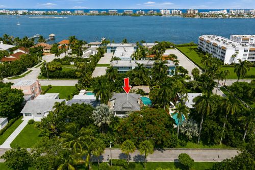 1424 S Palmway, Lake Worth Beach, FL, 33460-5712 | Card Image