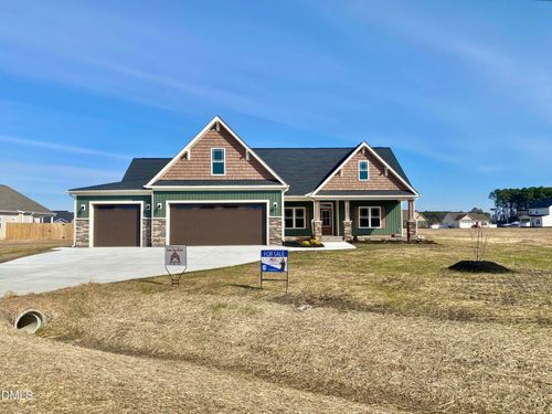 205 Rae Dr, Pikeville, NC, 27863-4703 | Card Image