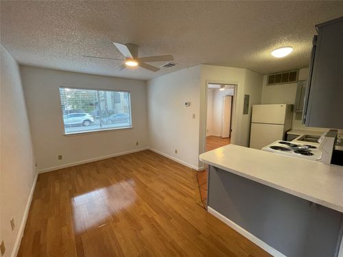 103-2514 Pearl St, Austin, TX, 78705-4421 | Card Image