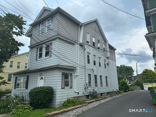 601 Washington Ave, Waterbury, CT, 06708-3741 | Card Image