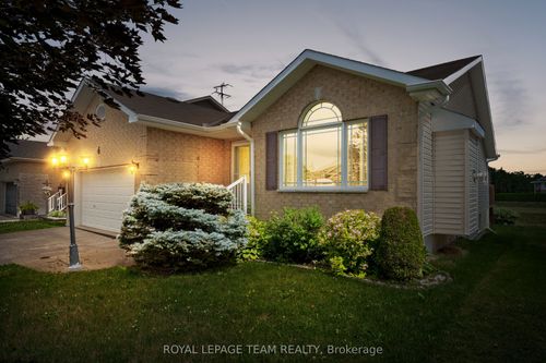 6 Stonehaven Way, Arnprior, ON, K7S0A5 | Card Image