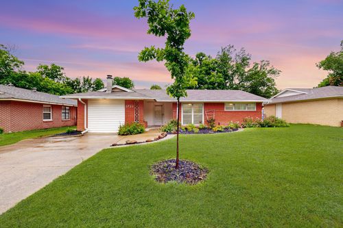 3733 Tam O Shanter Dr, Mesquite, TX, 75150-1026 | Card Image