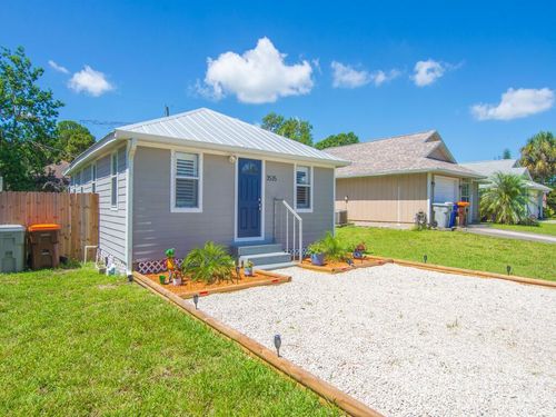 3535 3rd St, Vero Beach, FL, 32968-1902 | Card Image
