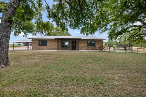 121 Dog Run, Burnet, TX, 78611-4920 | Card Image