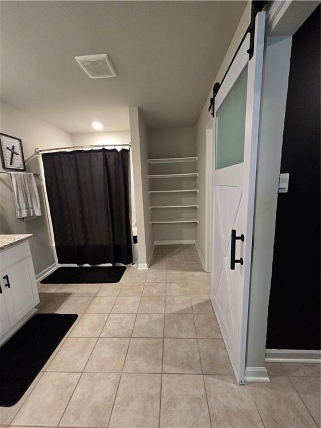 8060 Olde Town Ct, House other with 5 bedrooms, 3 bathrooms and null parking in Alexandria LA | Image 25