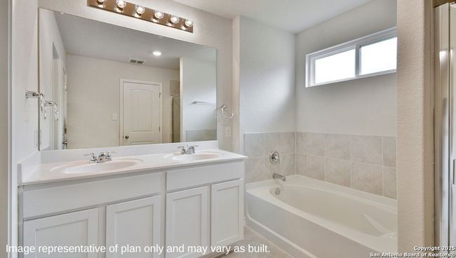 200 Squacco Heron, House other with 4 bedrooms, 2 bathrooms and null parking in San Antonio TX | Image 13
