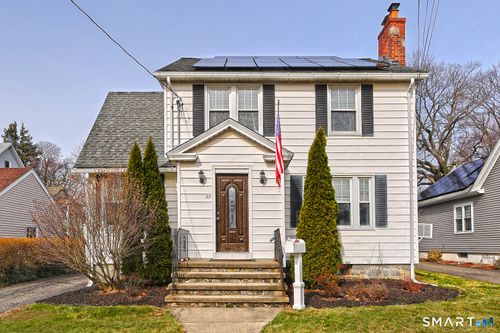 29 Parkway Dr, Stratford, CT, 06614-3230 | Card Image