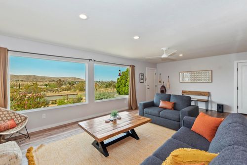 61587 Rocky Vista St, Joshua Tree, CA, 92252 | Card Image