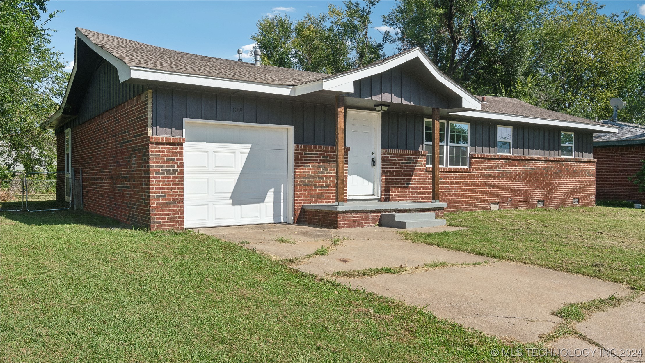 Hickory Ave, Broken Arrow, OK 74012