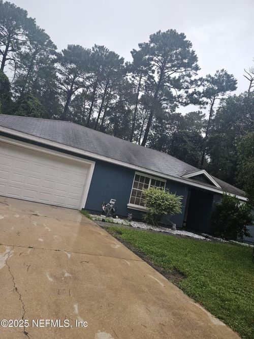 8889 Shindler Crossing Dr, Jacksonville, FL, 32222-2059 | Card Image
