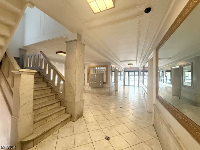 APT-304 - 2271 John F Kennedy Blvd, Townhouse with 1 bedrooms, 1 bathrooms and null parking in Jersey City NJ | Image 4