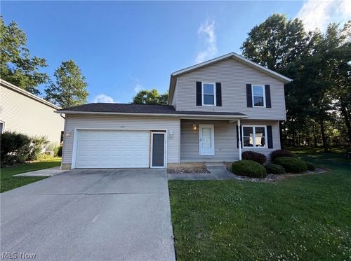 654 Diamond Cir, Ravenna, OH, 44266-3666 | Card Image