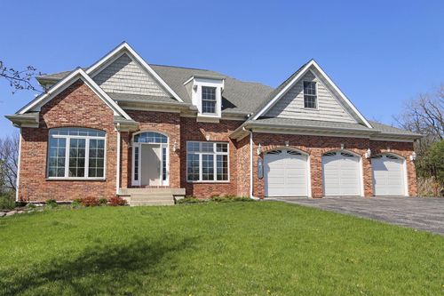 392 County Road B, Fontana, WI, 53125-1346 | Card Image