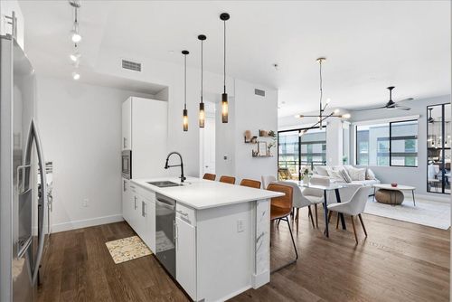 unit-4001-3131 N Central Ave, Phoenix, AZ, 85012-2820 | Card Image