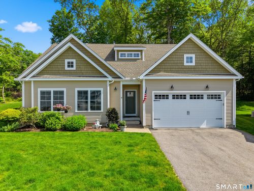 9-14 Essex Glen Dr, Essex, CT, 06426-1576 | Card Image