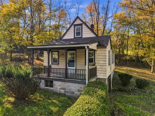 2411 Brandt School Rd, Pittsburgh, PA, 15237-6617 | Card Image