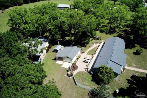 2001 Chavers Rd, Cantonment, FL, 32533-8112 | Card Image