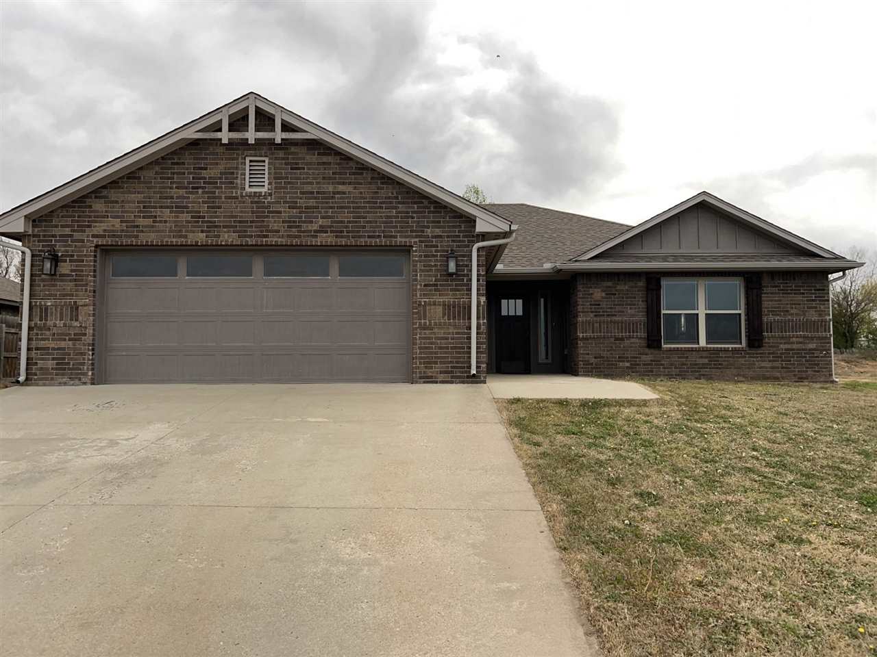 Andrews St, Yale, OK 74085