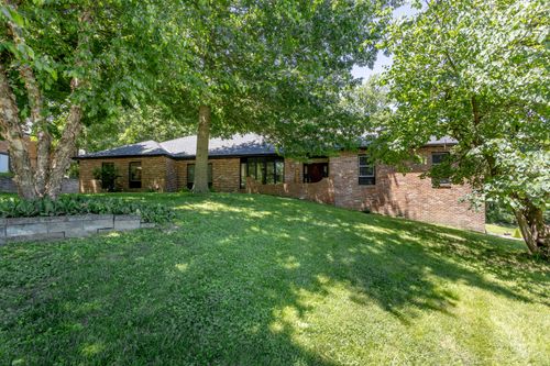 320 Fox Creek Rd, Jefferson City, MO, 65109-1111 | Card Image