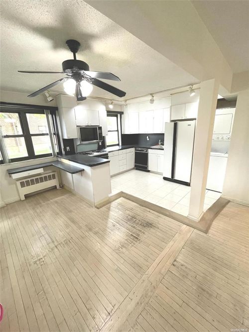 1l-86-34 155th Ave, Howard Beach, NY, 11414-2136 | Card Image