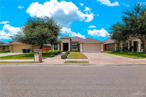 5012 W Sycamore Ave, Mcallen, TX, 78501-5438 | Card Image